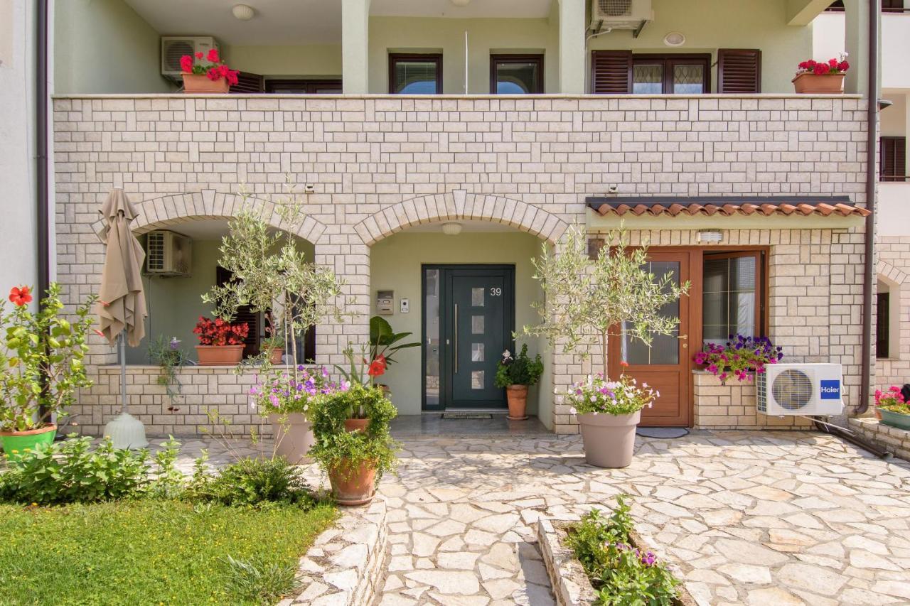 Apartment Motovunska 39 ポレッチ エクステリア 写真